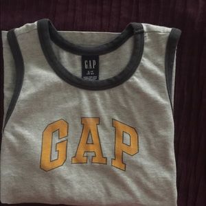 Gap boys top